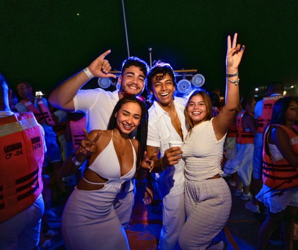 Fiesta Blanca Katamarán Tayrona