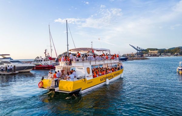 Tour bahía en catamaran